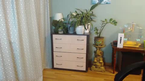 Snapshot of nika_black111 chatting on February 28, 7:35 pm Nika online show from February 28, 7:35 pm