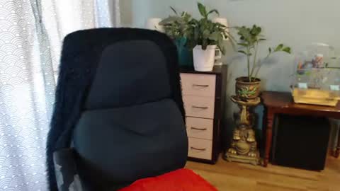 Snapshot of nika_black111 chatting on July 28, 11:17 am Nika online show from July 28, 11:17 am