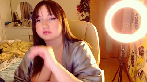 Snapshot of nikaking22 chatting on January 8, 12:28 am nikaking22 online show from January 8, 12:28 am