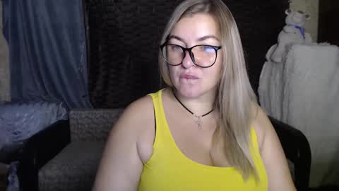 Snapshot of nikaskylink chatting on October 29, 3:31 am Nika online show from October 29, 3:31 am