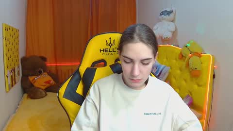 nikastarkk online show from February 6, 10:43 pm