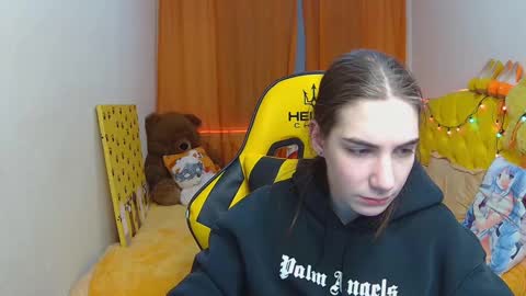 nikastarkk online show from March 1, 7:15 pm