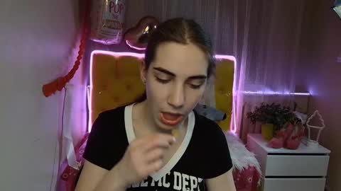 nikastarkk online show from March 8, 7:09 pm