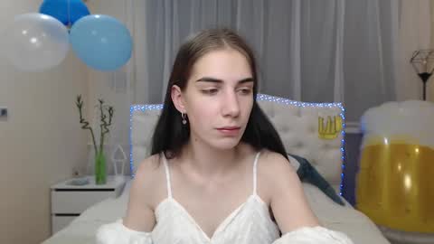 nikastarkk online show from September 18, 6:37 am