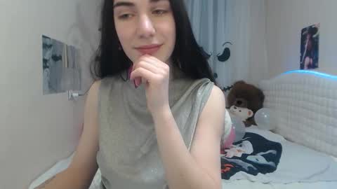 nikastarkk online show from October 15, 8:03 am