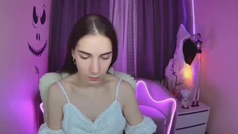 nikastarkk online show from October 25, 6:35 pm