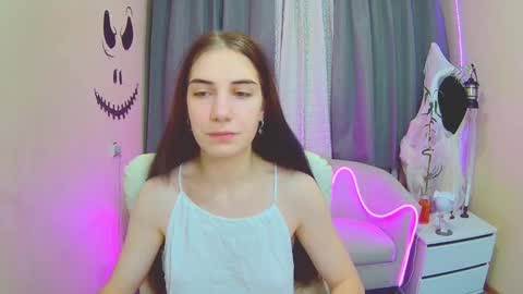 nikastarkk online show from November 5, 7:36 pm