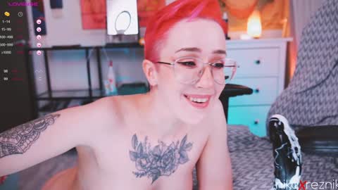 Snapshot of nikaxreznik chatting on January 21, 2:37 pm Nika online show from January 21, 2:37 pm