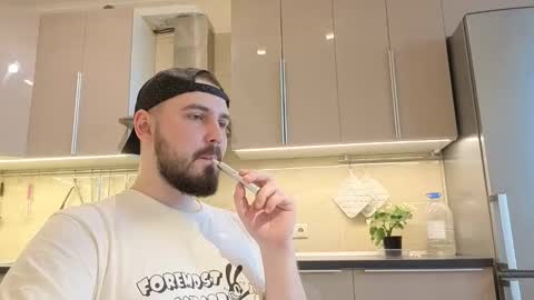 Snapshot of nikbusiness chatting on November 12, 8:15 am Nick online show from November 12, 8:15 am