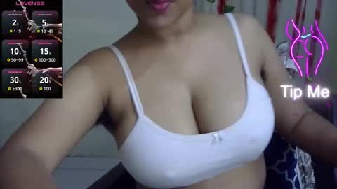 Snapshot of nike_aj chatting on October 16, 5:30 am Nike online show from October 16, 5:30 am