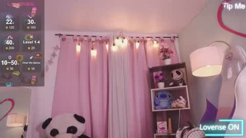 Snapshot of nikerly_hot chatting on July 9, 11:36 am NIKERLY online show from July 9, 11:36 am