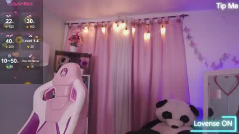 Snapshot of nikerly_hot chatting on July 10, 11:57 am NIKERLY online show from July 10, 11:57 am