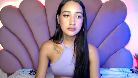 Snapshot of nikibrice chatting on January 14, 10:12 pm online show from January 14, 10:12 pm