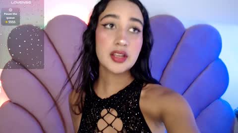 Snapshot of nikibrice chatting on January 29, 7:00 pm online show from January 29, 7:00 pm
