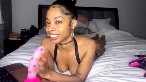 nikitalove104 online show from October 29, 11:39 pm