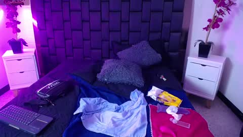 Snapshot of nikkenyx chatting on February 16, 12:08 am Nikkenyx online show from February 16, 12:08 am