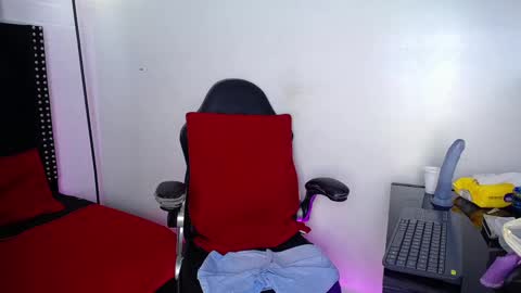 Snapshot of nikkenyx chatting on February 25, 4:10 pm Nikkenyx online show from February 25, 4:10 pm