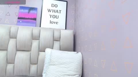 Nilly online show from December 14, 8:13 am