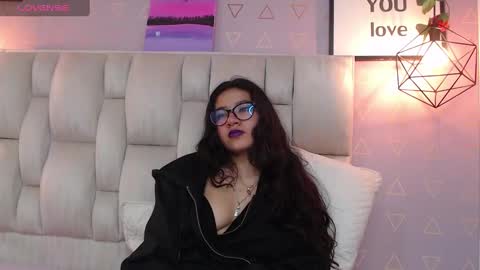 Nilly online show from December 15, 9:03 am