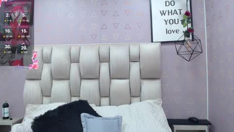 Nilly online show from December 23, 10:44 pm