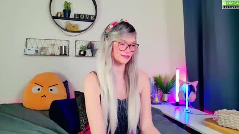 Kitty Chatte online show from January 11, 7:39 am