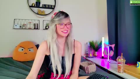 Kitty Chatte online show from January 11, 10:40 am