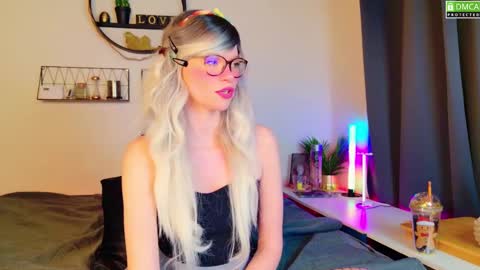 Kitty Chatte online show from February 16, 8:21 am