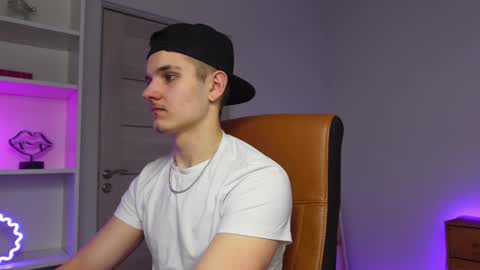 nikki online show from February 10, 7:07 pm