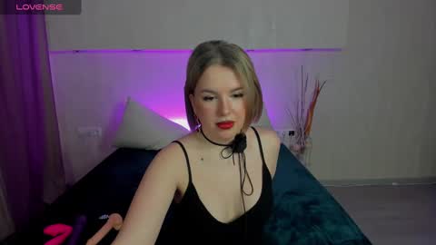 Snapshot of nikki_kai chatting on February 1, 10:37 am Nikki online show from February 1, 10:37 am