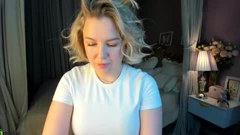 Snapshot of nikki_kai chatting on October 29, 1:41 am Nikki online show from October 29, 1:41 am