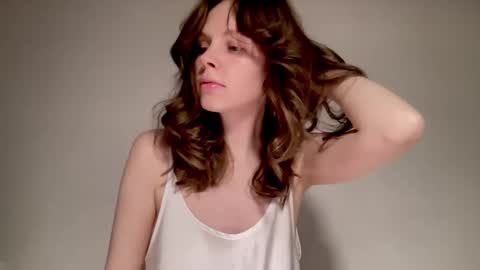 Nikki online show from December 14, 1:27 pm