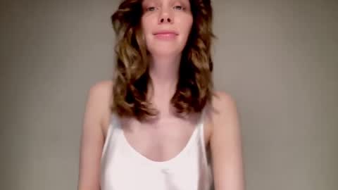 Nikki online show from December 15, 1:22 pm