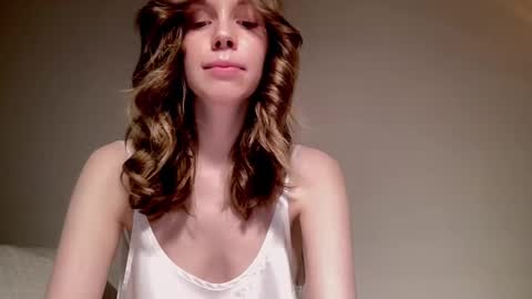 Nikki online show from December 20, 1:43 pm