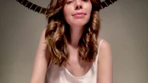 Nikki online show from January 5, 1:15 pm