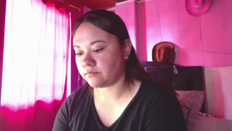 Snapshot of nikkirous_ chatting on April 1, 2:03 pm Nikkirous online show from April 1, 2:03 pm