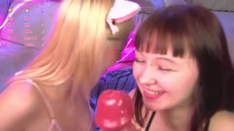 Snapshot of nikkisilk chatting on March 7, 7:38 pm Stassy Krissy Aria Lina online show from March 7, 7:38 pm