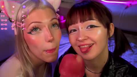 Snapshot of nikkisilk chatting on October 5, 12:58 pm Stassy Krissy Aria Lina online show from October 5, 12:58 pm