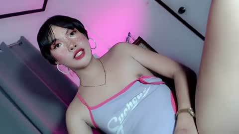 Snapshot of nikkita_hudson chatting on July 4, 4:13 pm nikkita_hudson online show from July 4, 4:13 pm