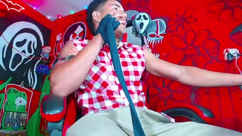 nikkithebeastx online show from April 23, 1:07 am