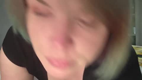 Snapshot of nikkithickumss chatting on April 2, 12:14 pm nikkithickumss online show from April 2, 12:14 pm