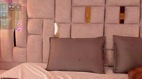 nikky_red__ online show from March 26, 3:12 am