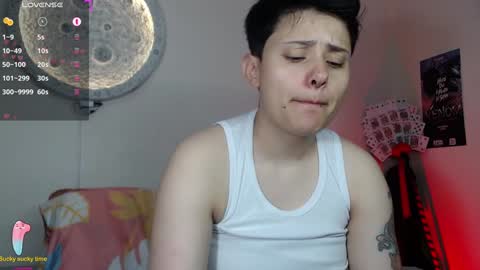 Snapshot of nikky_tomboy444 chatting on February 6, 1:54 pm Nikky online show from February 6, 1:54 pm