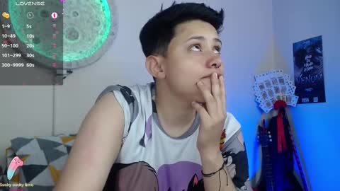 Snapshot of nikky_tomboy444 chatting on February 17, 4:26 pm Nikky online show from February 17, 4:26 pm