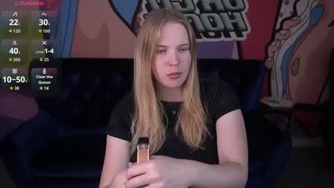 nikkyreyyy online show from June 24, 5:28 am