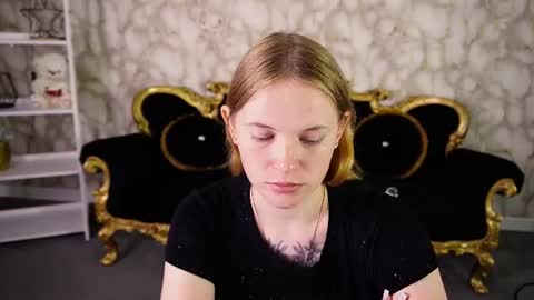 nikkyreyyy online show from June 30, 5:41 am