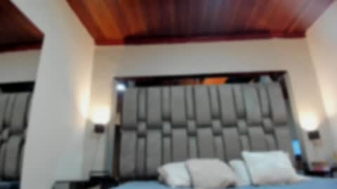     online show from September 27, 11:26 am