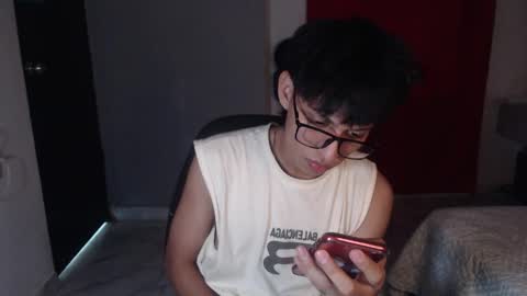 niklaus_wolf online show from September 29, 3:44 am