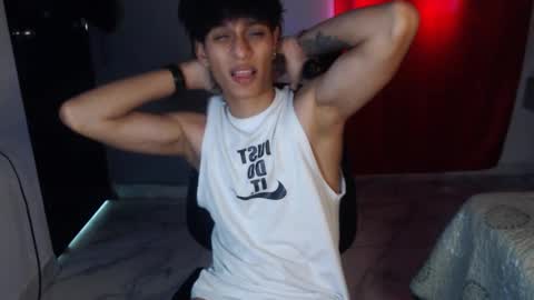 niklaus_wolf online show from October 14, 8:53 pm