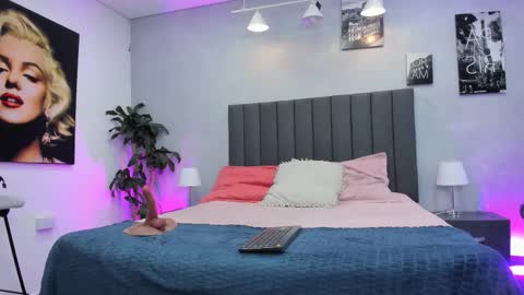 Niko Kael online show from February 8, 3:43 am