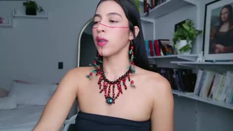 Snapshot of nikol_je chatting on May 8, 7:52 pm Nicole cam online show from May 8, 7:52 pm